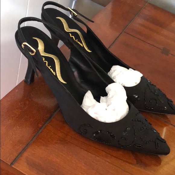 NWT Nina Black Beaded Heels, Size 8.5 - Picture 3 of 7
